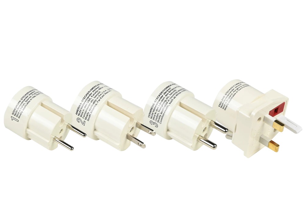 Adaptér do zásuvky - sada pre 150 krajín